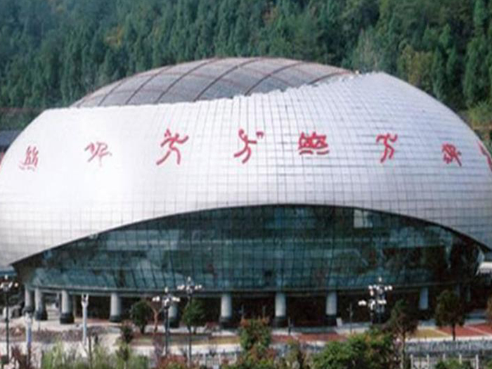 大安体育中心球形网架加工安装